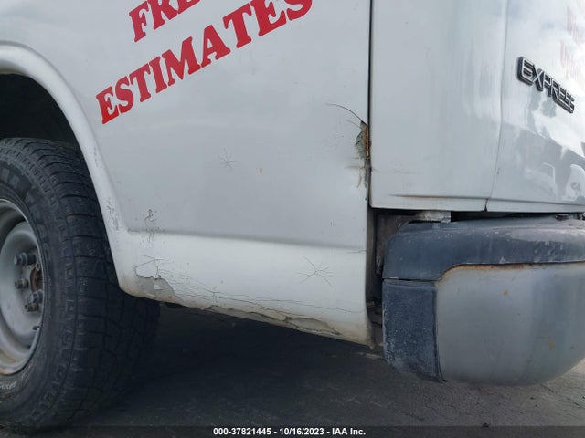 2002 CHEVROLET EXPRESS CARGO VAN VIN: 1GCFG15WX21182716
