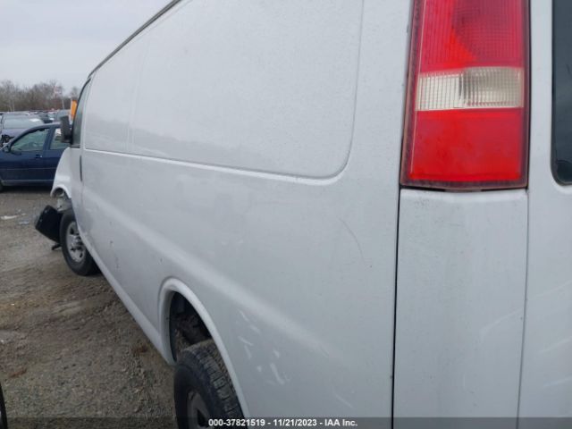 1GCWGGFF9F1107593 Chevrolet Express 2500 Work Van