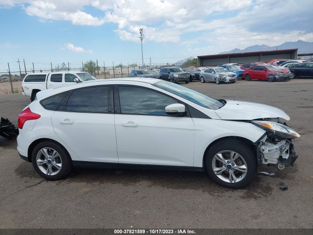 Ford FOCUS SE 2014 1FADP3K24EL185632 Image 13