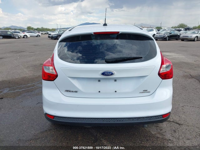 Ford FOCUS SE 2014 1FADP3K24EL185632 Image 16