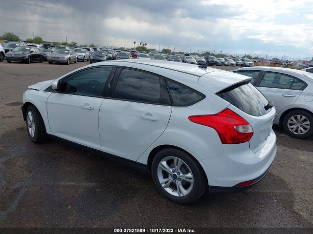 Ford FOCUS SE 2014 1FADP3K24EL185632 Image 3