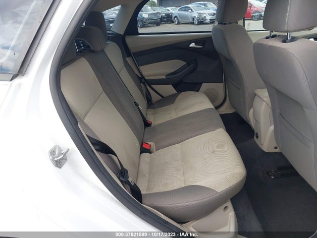 Ford FOCUS SE 2014 1FADP3K24EL185632 Image 8
