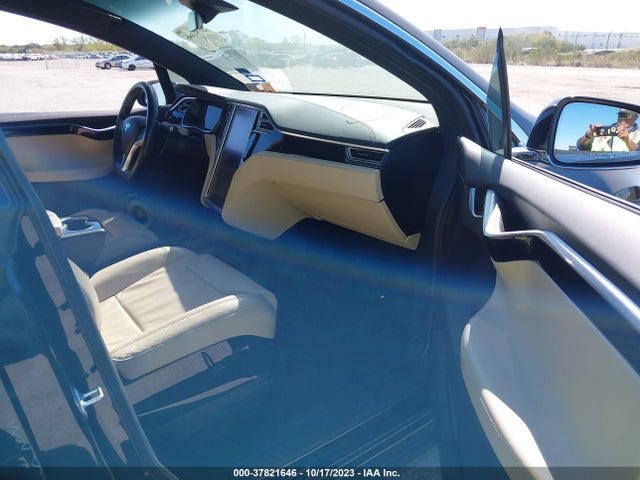 2016 TESLA MODEL X 60D/70D/75D/90D/P100D VIN: 5YJXCBE26GF027212