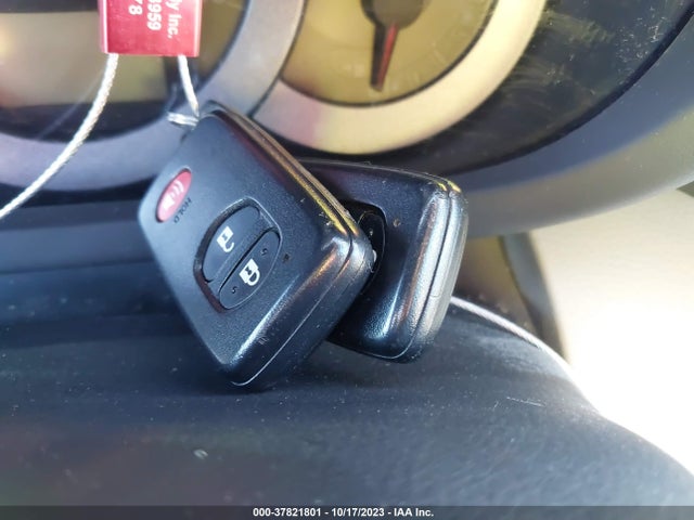 2010 TOYOTA RAV4 LIMITED VIN: JTMYF4DV7AD022585