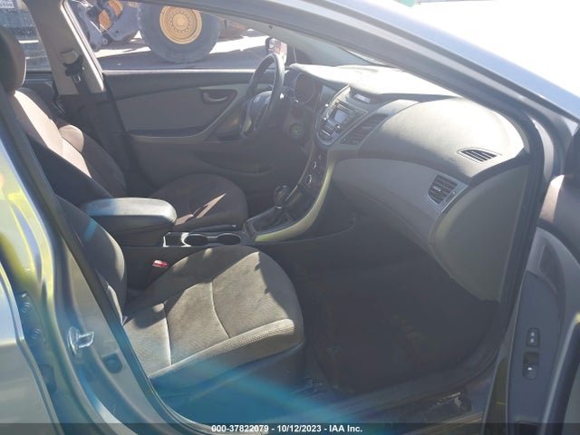 2015 HYUNDAI ELANTRA SE VIN: 5NPDH4AE4FH558781