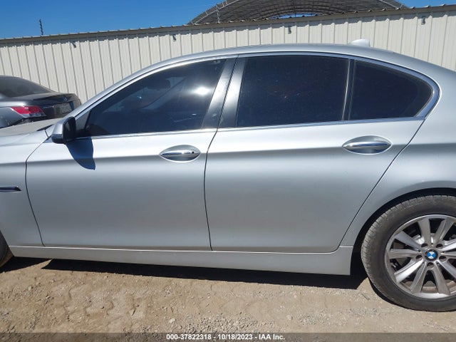 WBA5A5C5XFD515822 BMW 528I