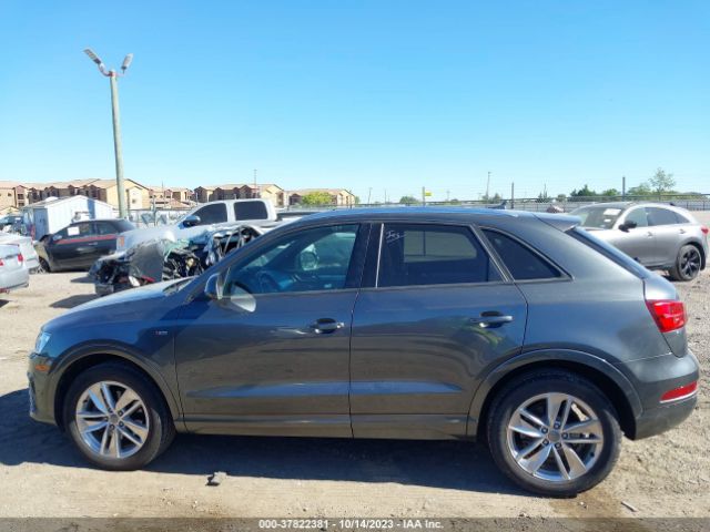 WA1BCCFS3JR008367 Audi Q3 2.0t Sport Premium/2.0t Premium