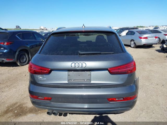WA1BCCFS3JR008367 Audi Q3 2.0t Sport Premium/2.0t Premium