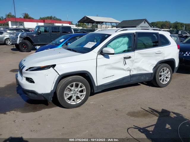 1C4PJLLB3JD587492 Jeep Cherokee Latitude Plus