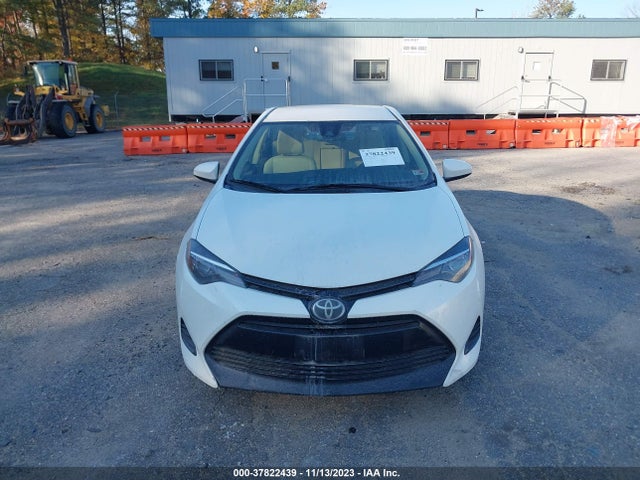 Toyota COROLLA LE 2018 5YFBURHE0JP764942 Image 13