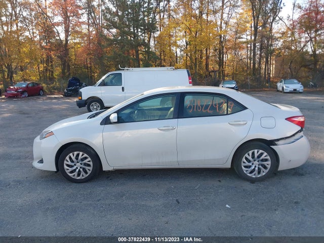 Toyota COROLLA LE 2018 5YFBURHE0JP764942 Image 15