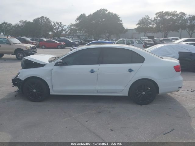 3VWD17AJ3JM247636 Volkswagen Jetta 1.8t Se Sport