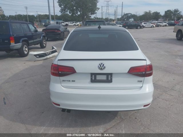 3VWD17AJ3JM247636 Volkswagen Jetta 1.8t Se Sport