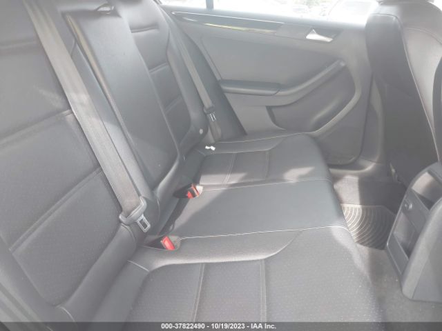 3VWD17AJ3JM247636 Volkswagen Jetta 1.8t Se Sport