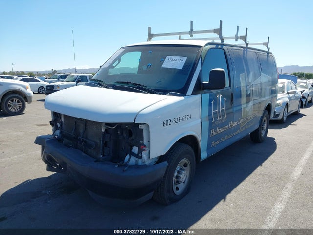 Chevrolet EXPRESS CARGO VAN 2017 1GCWGAFF4H1117657 Image 2