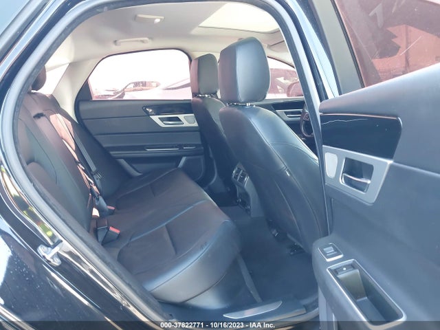 2018 JAGUAR XF SAJBR4FX3JCY69266 Photo 7