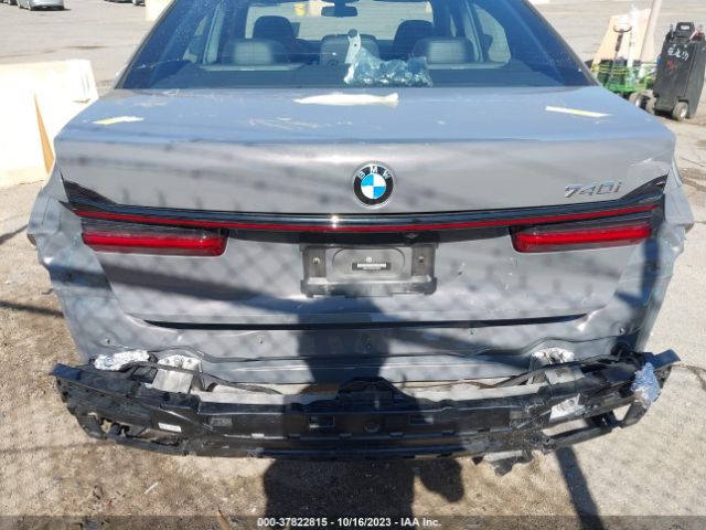 WBA7T2C02NCK19915 BMW 7 Series 740i