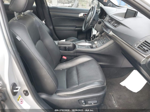 JTHKD5BH5F2231128 Lexus Ct 200h Hybrid