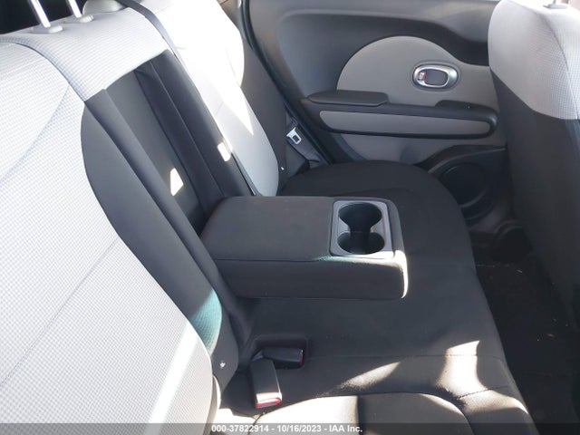 KIA Soul Base 2014 KNDJN2A27E7071325 Image 8