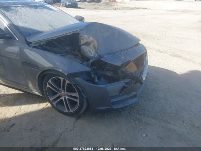 SAJAD4BV0HA965067 Jaguar Xe 35t Premium