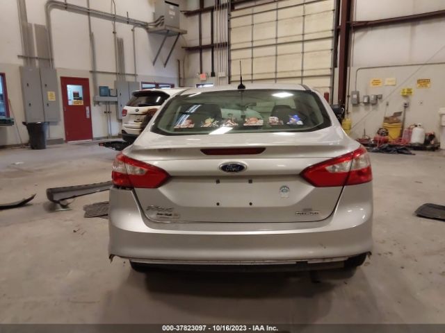 1FADP3F21EL283687 Ford FOCUS SE