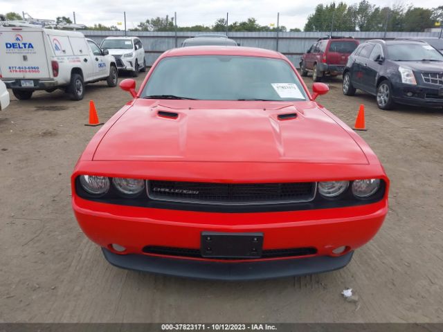 2C3CDYAG2EH302988 Dodge Challenger Sxt Plus