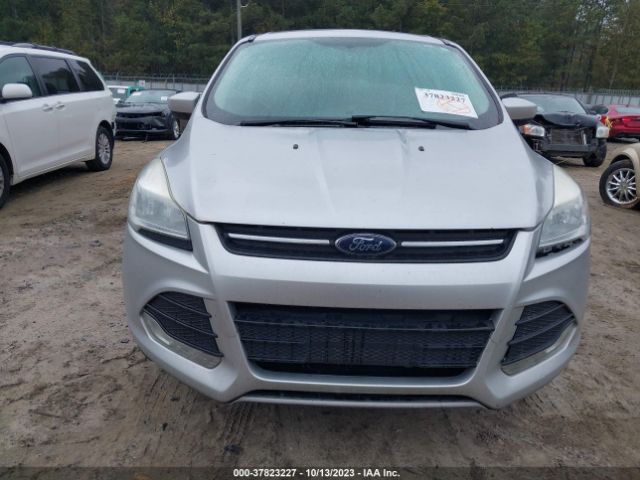 1FMCU0G76FUC33821 Ford ESCAPE SE