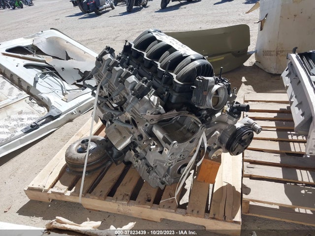 ASSTD PARTS Cadillac Escalade Premium Collection