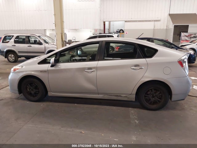 Toyota Prius Four 2015 JTDKN3DU7F1956443 Image 14