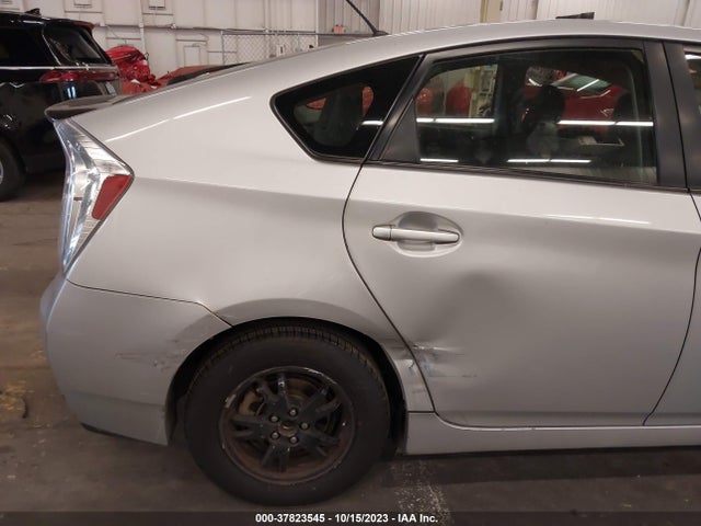 Toyota Prius Four 2015 JTDKN3DU7F1956443 Image 6