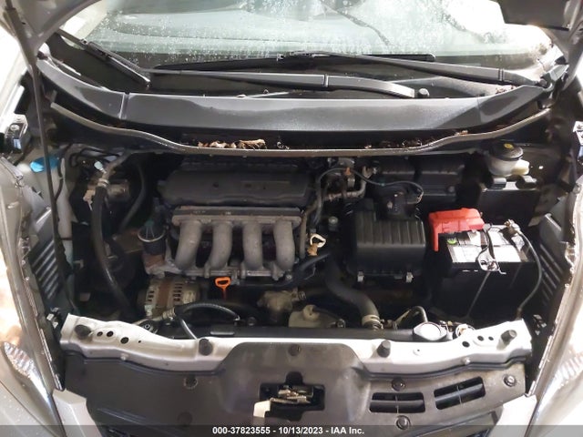 2012 HONDA FIT VIN: JHMGE8H33CS008811