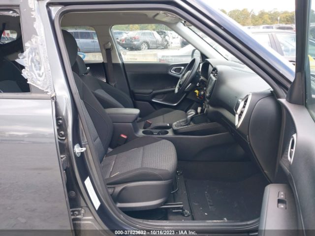 KNDJ23AU8M7779758 KIA SOUL S