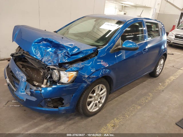 Chevrolet Sonic Lt Auto 2016 1G1JC6SG0G4133412 Image 2
