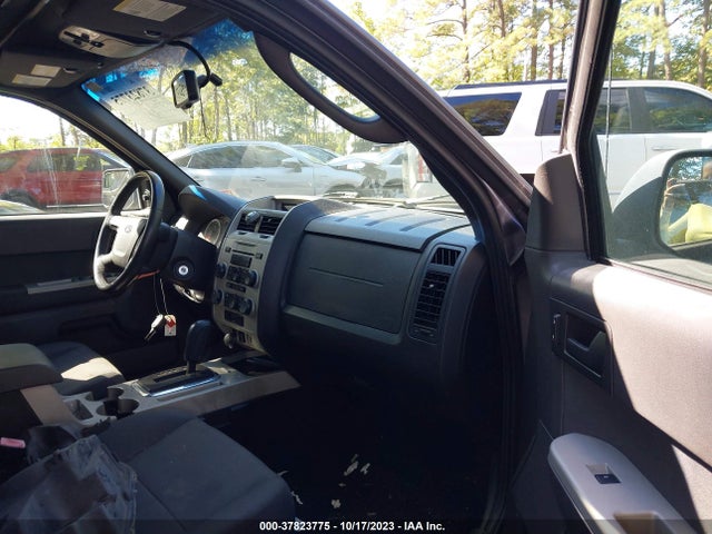 2011 FORD ESCAPE XLT VIN: 1FMCU0DGXBKA72609