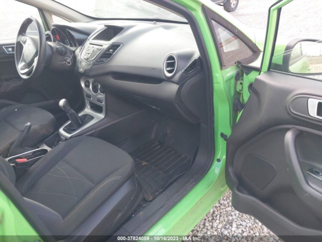 3FADP4EE8FM220345 Ford FIESTA SE