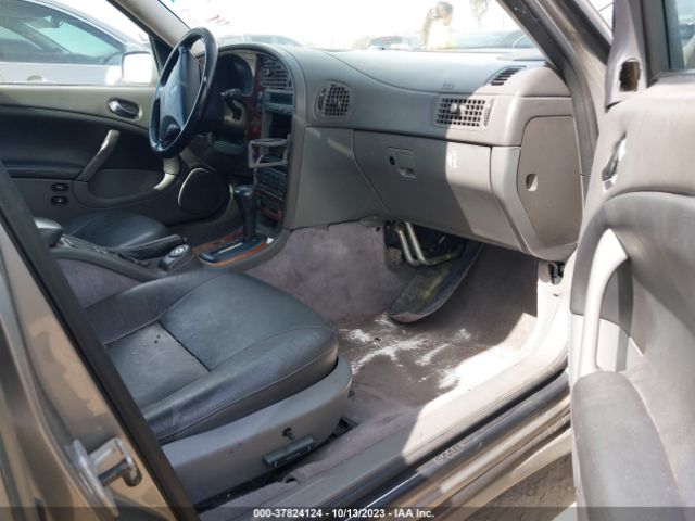 2001 SAAB 9-5 YS3ED58E113018779 Photo 4