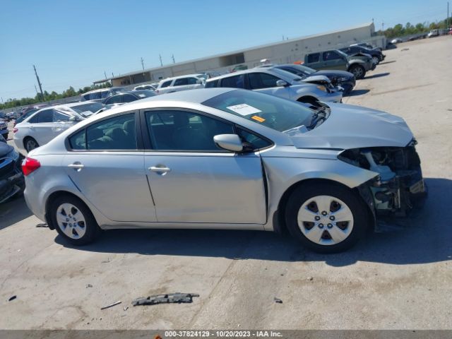 KNAFK4A65F5284829 KIA FORTE LX