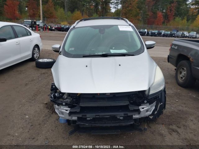1FMCU9J92EUC56252 Ford Escape Titanium