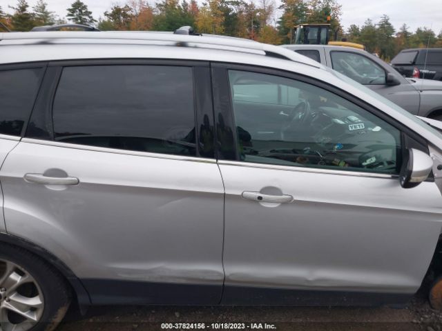 1FMCU9J92EUC56252 Ford Escape Titanium