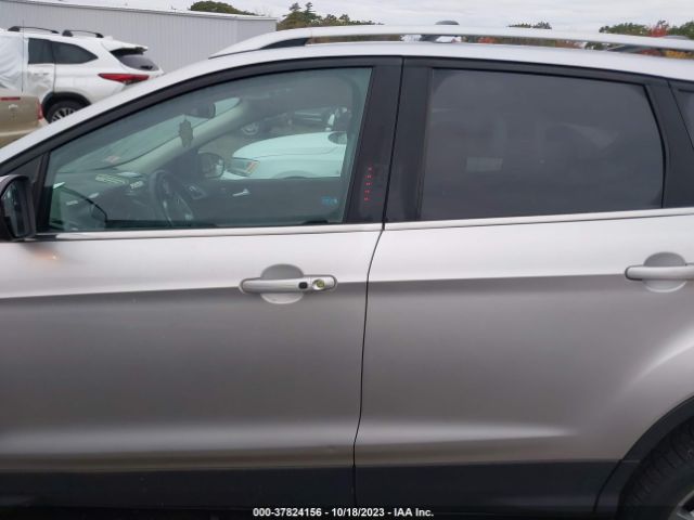 1FMCU9J92EUC56252 Ford Escape Titanium