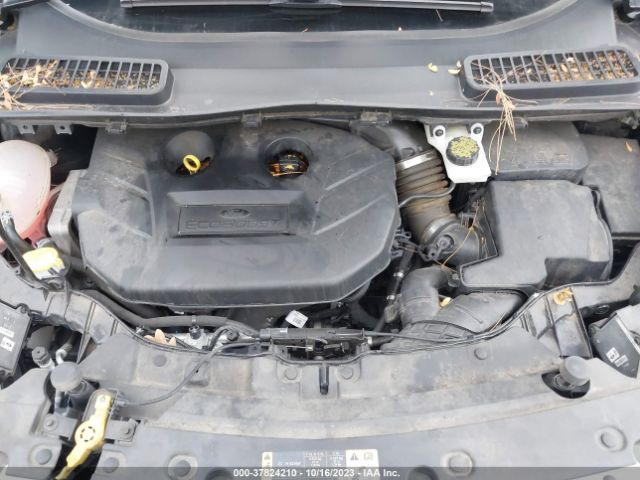 1FMCU9J93KUA31995 Ford Escape Titanium