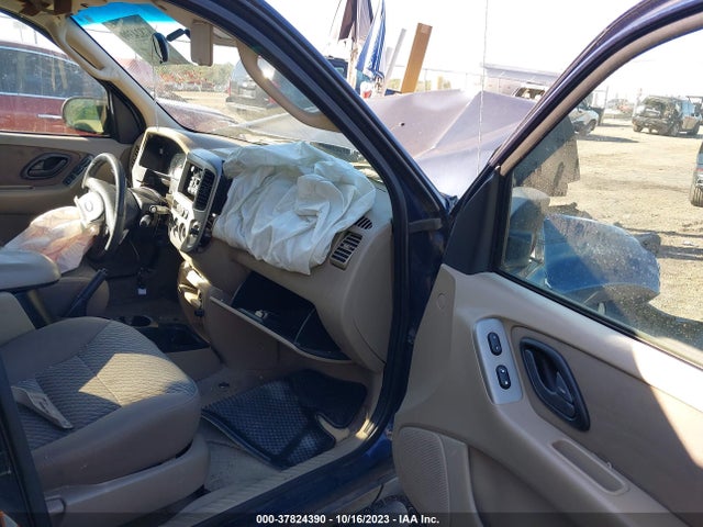 2004 FORD ESCAPE XLT VIN: 1FMCU03104DA19924