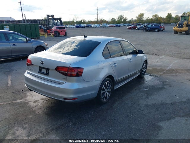 3VWD67AJ9GM258988 Volkswagen Jetta Sedan 1.4t Se