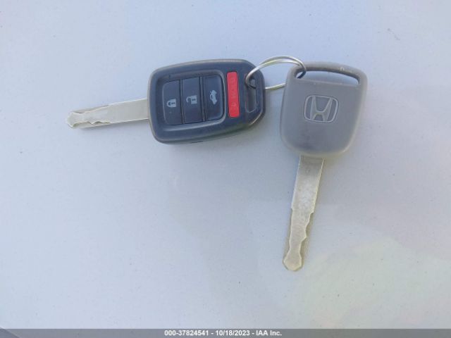 1HGCR2F39GA223062 Honda Accord Sedan Lx