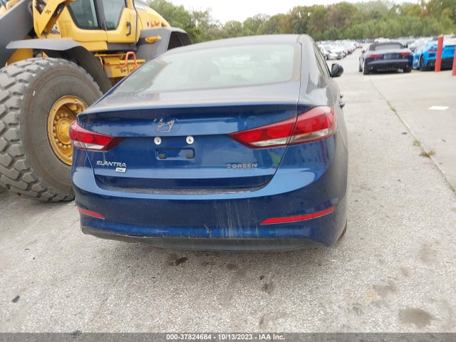 Hyundai ELANTRA SE 2018 5NPD74LF1JH295750 Image 16
