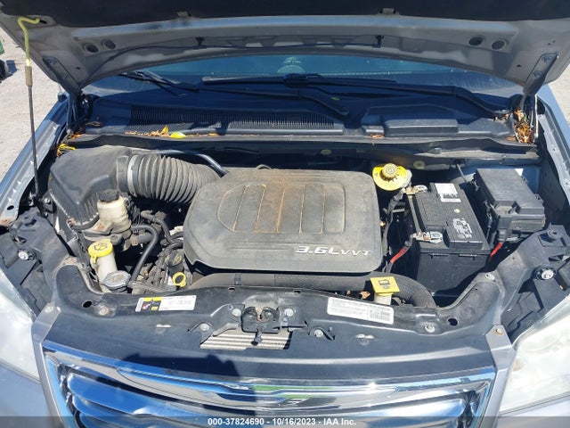 2C4RC1BG9ER257038 Chrysler Town & Country Touring