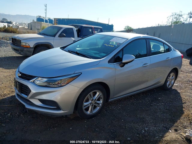 Chevrolet CRUZE LT 2018 1G1BE5SM4J7186103 Image 2
