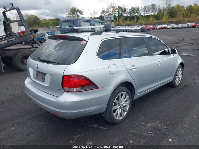 2013 VOLKSWAGEN JETTA SPORTWAGEN TDI W/SUNROOF & NAV VIN: 3VWPL7AJ1DM673014