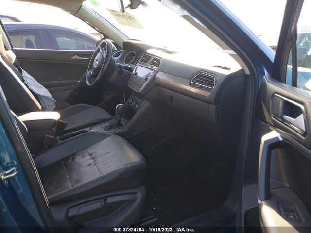 2018 VOLKSWAGEN TIGUAN 2.0T SE/2.0T SEL VIN: 3VV3B7AX5JM034320