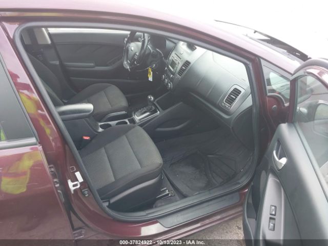 3KPFK4A72JE211197 KIA FORTE LX